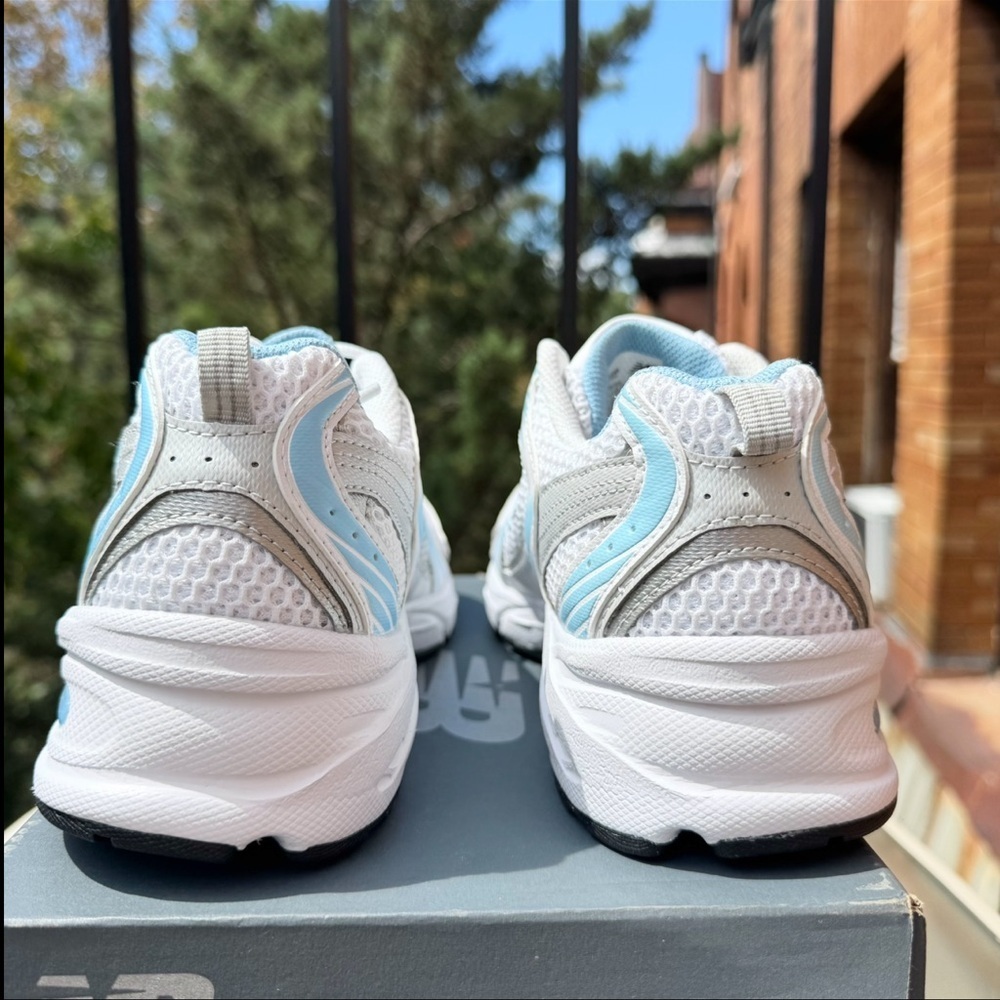 New Balance 530 Sneakers Metallic White Blue Haze Womens Size 10 - Picture 6 of 8